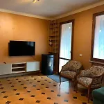 La Casa 44 *