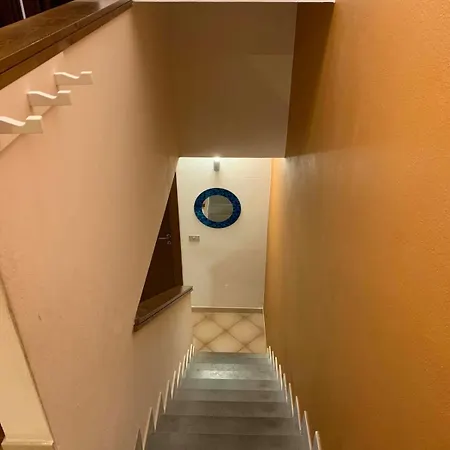 La Casa 44 *