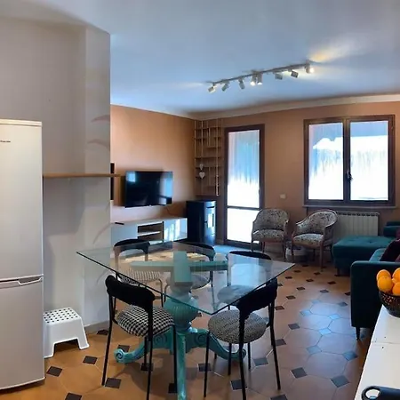 La Casa 44 *